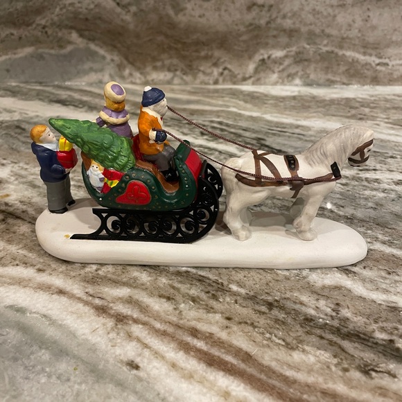 Lemax Village Collection Porcelain Loading The Gifts Porcelain Carriage W Kids - Picture 1 of 10